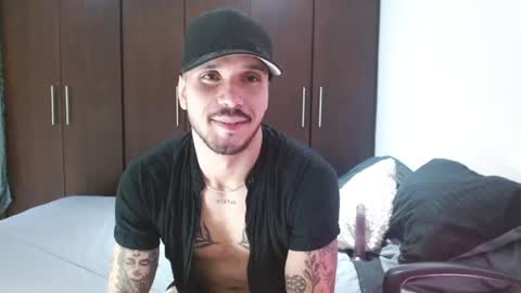 Snapshot of santti_torres chatting on May 29, 2026, 4:21 am Santy Torres online show from May 29, 2026, 4:21 am