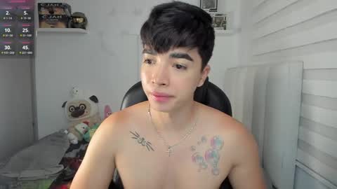 Mr. Santiago online show from April 8, 2026, 1:44 pm