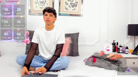 Santiago Carrington online show from January 18, 2025, 12:47 pm