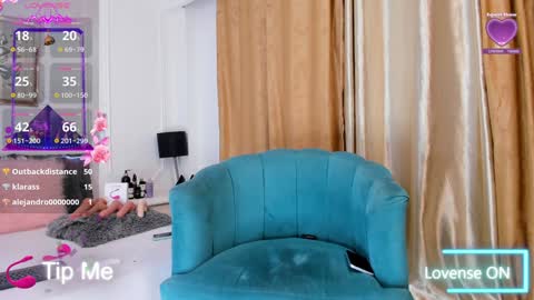 Santiago Carrington online show from February 8, 2025, 11:24 pm