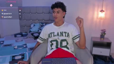 Snapshot of santy_stump chatting on September 13, 2025, 10:31 pm santy_stump online show from September 13, 2025, 10:31 pm