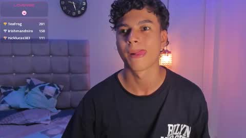 Snapshot of santy_stump chatting on September 15, 2025, 10:43 pm santy_stump online show from September 15, 2025, 10:43 pm