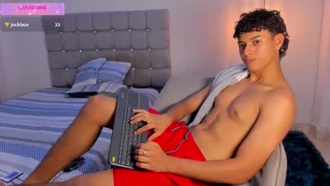 Snapshot of santy_stump chatting on October 6, 2025, 9:12 pm santy_stump online show from October 6, 2025, 9:12 pm