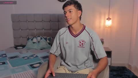 Snapshot of santy_stump chatting on November 13, 2025, 9:03 pm santy_stump online show from November 13, 2025, 9:03 pm