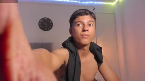 Snapshot of santy_stump chatting on November 19, 2025, 9:15 pm santy_stump online show from November 19, 2025, 9:15 pm