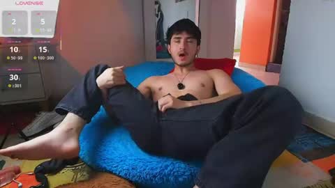 Snapshot of santyago_taylor chatting on June 16, 2026, 10:01 pm Santyago online show from June 16, 2026, 10:01 pm