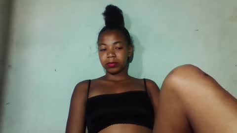 sanyah0123 online show from December 4, 2025, 10:35 am