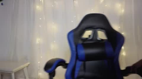 Snapshot of saorisworld chatting on January 14, 2026, 1:33 am saorisworld online show from January 14, 2026, 1:33 am