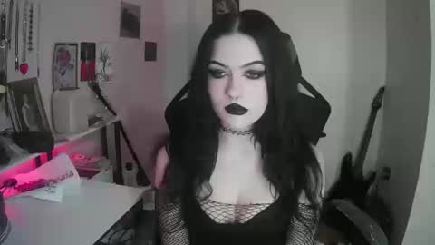 Sapphire online show from October 10, 2025, 10:31 pm