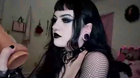 Snapshot of saphirerose1 chatting on January 9, 2026, 11:39 pm Sapphire online show from January 9, 2026, 11:39 pm