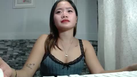 sapphire_amora online show from December 3, 2025, 2:48 pm