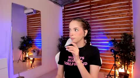 Valerin online show from May 12, 2026, 1:58 am