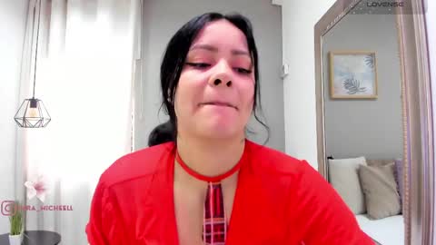 Snapshot of sara__michell chatting on May 2, 2026, 12:10 pm online show from May 2, 2026, 12:10 pm
