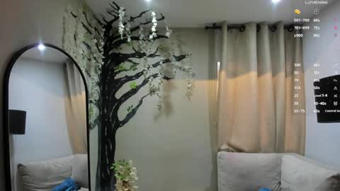 Snapshot of sara__michell chatting on May 27, 2026, 12:02 pm online show from May 27, 2026, 12:02 pm