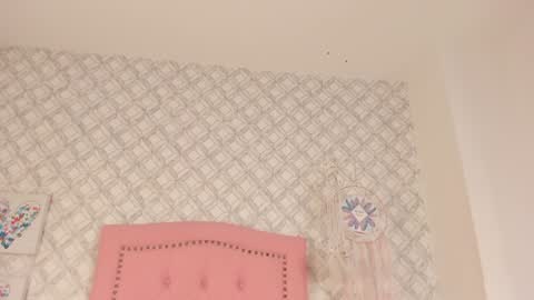 Snapshot of sara__williams chatting on January 15, 2025, 6:22 am Sara online show from January 15, 2025, 6:22 am