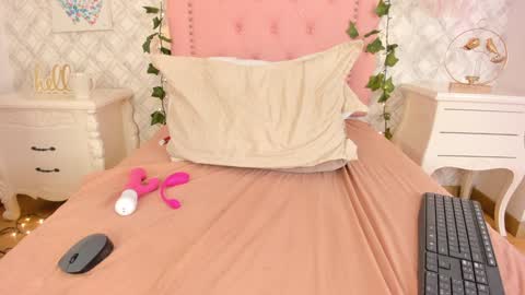 Snapshot of sara__williams chatting on January 24, 2025, 9:49 am Sara online show from January 24, 2025, 9:49 am