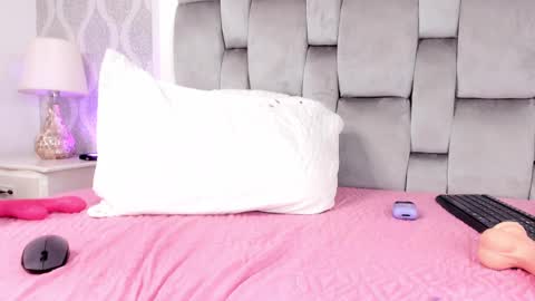 Snapshot of sara__williams chatting on February 21, 2025, 6:40 am Sara online show from February 21, 2025, 6:40 am