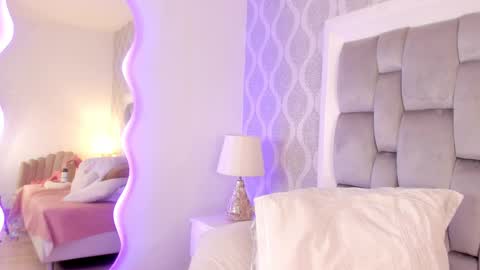 Snapshot of sara__williams chatting on March 5, 2025, 6:33 am Sara online show from March 5, 2025, 6:33 am