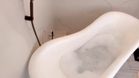 Snapshot of sara__williams chatting on March 8, 2025, 6:43 am Sara online show from March 8, 2025, 6:43 am