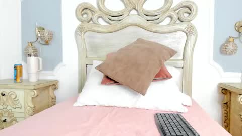 Snapshot of sara__williams chatting on September 22, 2025, 3:52 am Sara online show from September 22, 2025, 3:52 am