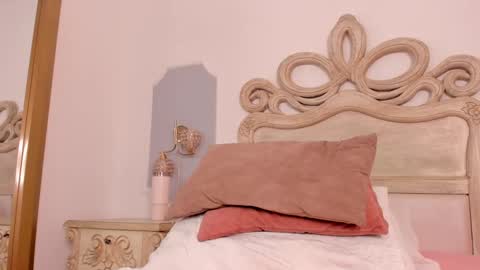 Snapshot of sara__williams chatting on September 24, 2025, 3:54 am Sara online show from September 24, 2025, 3:54 am