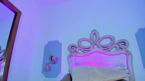 Snapshot of sara__williams chatting on November 19, 2025, 3:50 am Sara online show from November 19, 2025, 3:50 am