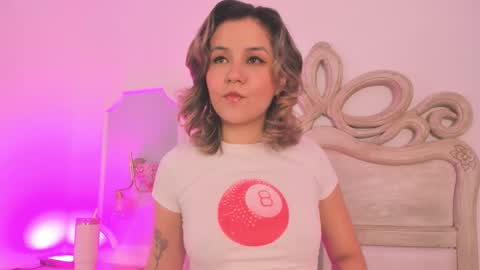 Snapshot of sara__williams chatting on November 23, 2025, 4:01 am Sara online show from November 23, 2025, 4:01 am