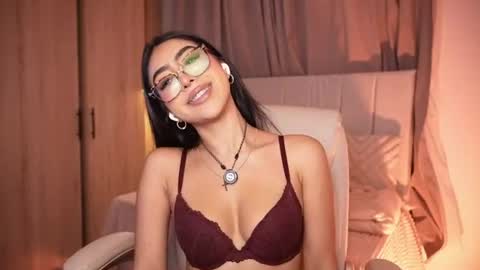 Snapshot of sara_albrecht chatting on June 29, 2026, 11:38 pm Sara online show from June 29, 2026, 11:38 pm