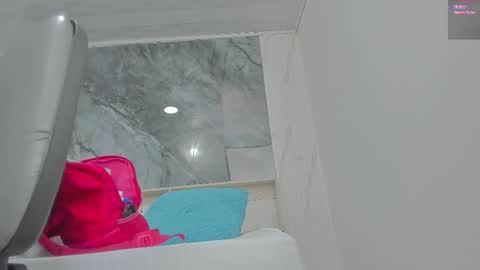 sara allenx online show from February 9, 2025, 7:19 pm