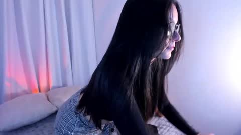 Sara  online show from March 18, 2026, 6:38 am