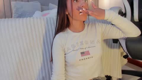 Snapshot of sara_beltran chatting on March 6, 2025, 3:24 am Sara online show from March 6, 2025, 3:24 am