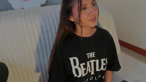 Snapshot of sara_beltran chatting on March 10, 2025, 5:33 am Sara online show from March 10, 2025, 5:33 am