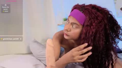 Sara online show from February 25, 2026, 11:36 pm