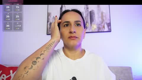   online show from October 22, 2025, 11:21 am