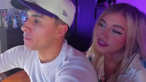 sara_jhon_ online show from May 8, 2026, 3:12 am