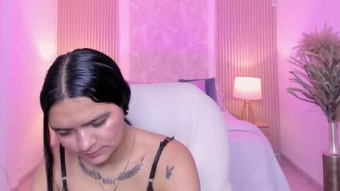 Sara online show from December 5, 2025, 7:43 pm