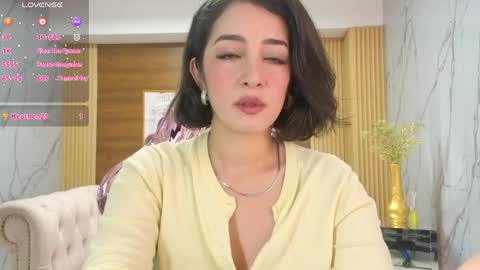 Sara  online show from June 6, 2026, 1:49 pm