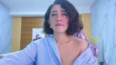 Sara  online show from June 26, 2026, 1:37 pm