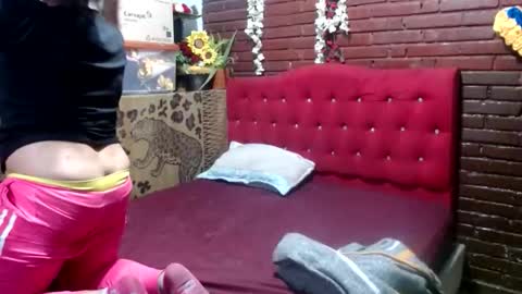 Snapshot of sara_love43 chatting on April 19, 2026, 6:46 am Sara love online show from April 19, 2026, 6:46 am