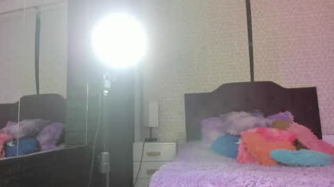 Snapshot of sara_love_1 chatting on April 25, 2026, 3:31 am Sara Love online show from April 25, 2026, 3:31 am