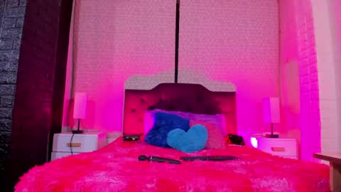 Snapshot of sara_love_1 chatting on May 21, 2026, 2:07 am Sara Love online show from May 21, 2026, 2:07 am