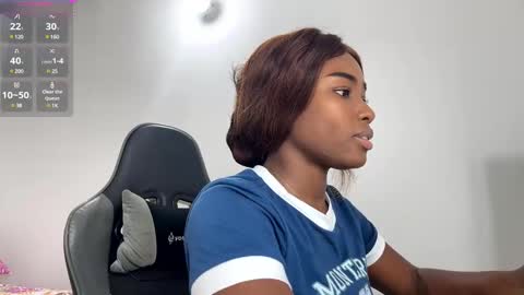 Snapshot of sara_muscle chatting on December 13, 2024, 12:20 am Sara online show from December 13, 2024, 12:20 am