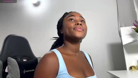 Snapshot of sara_muscle chatting on December 30, 2024, 12:54 am Sara online show from December 30, 2024, 12:54 am