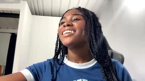 Snapshot of sara_muscle chatting on January 9, 2025, 12:57 am Sara online show from January 9, 2025, 12:57 am