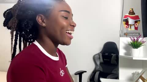 Snapshot of sara_muscle chatting on January 19, 2025, 4:33 am Sara online show from January 19, 2025, 4:33 am