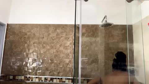 Snapshot of sara_muscle chatting on September 13, 2025, 5:24 pm Sara online show from September 13, 2025, 5:24 pm