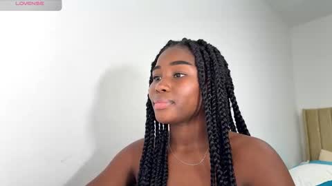 Snapshot of sara_muscle chatting on September 24, 2025, 12:36 am Sara online show from September 24, 2025, 12:36 am