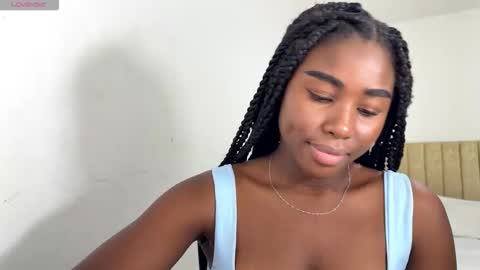 Snapshot of sara_muscle chatting on September 24, 2025, 9:40 pm Sara online show from September 24, 2025, 9:40 pm