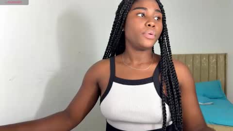 Snapshot of sara_muscle chatting on September 28, 2025, 1:22 am Sara online show from September 28, 2025, 1:22 am