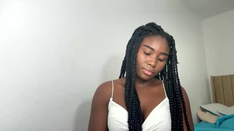 Snapshot of sara_muscle chatting on September 29, 2025, 4:17 am Sara online show from September 29, 2025, 4:17 am